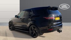 Land Rover Discovery 3.0 D300 Dynamic SE 5dr Auto Diesel Station Wagon